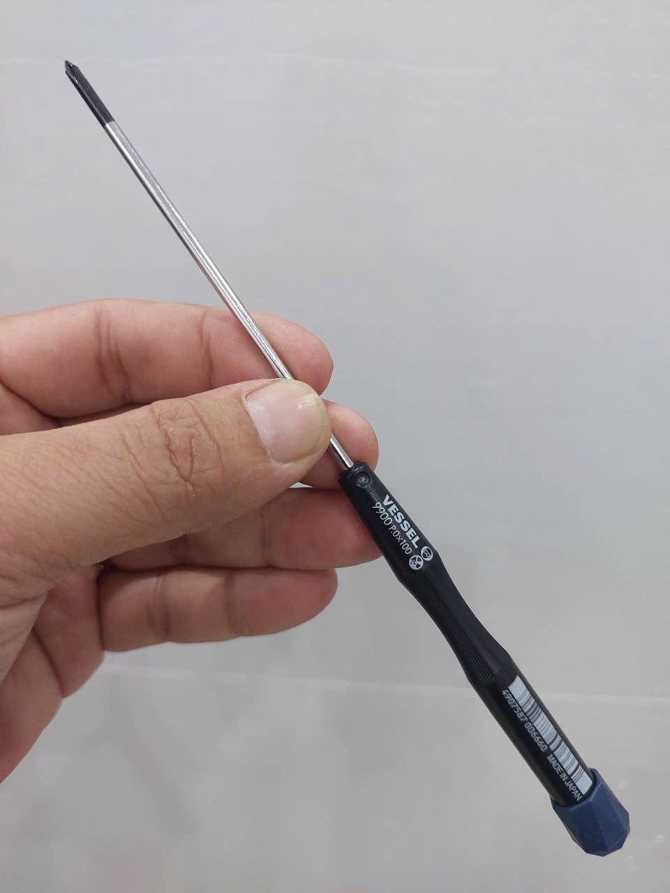 Tô vít bake 4 cạnh Vessel No.9900+0x100 (Nắp xanh xuất khẩu)