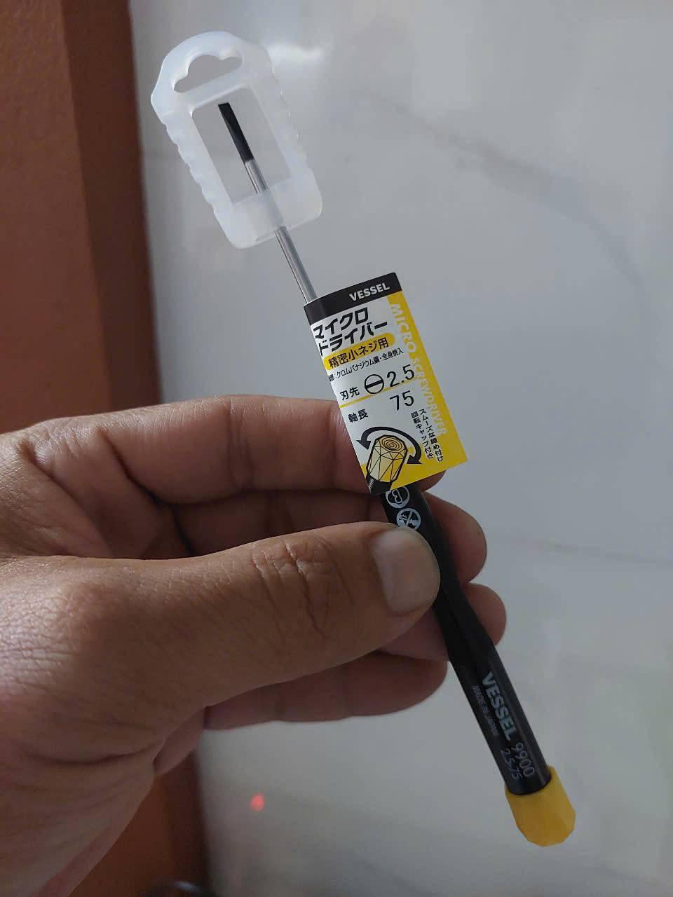 Tô vít dẹp 2 cạnh Vessel No.9900-2.5×75 (Japan)