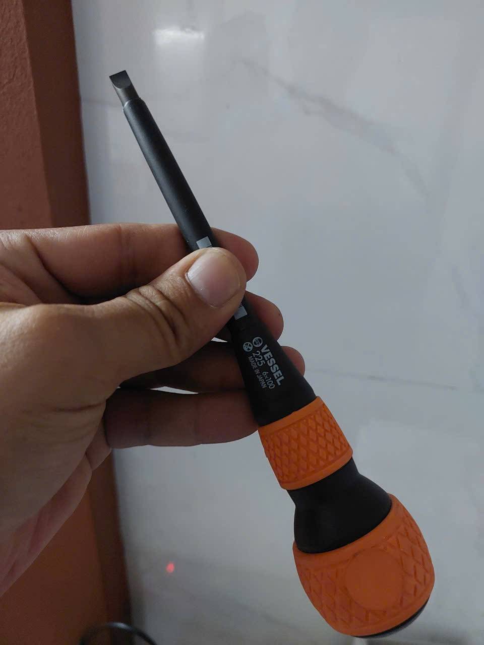 Tô vít cán tròn Vessel No.225-6×100 (Japan)