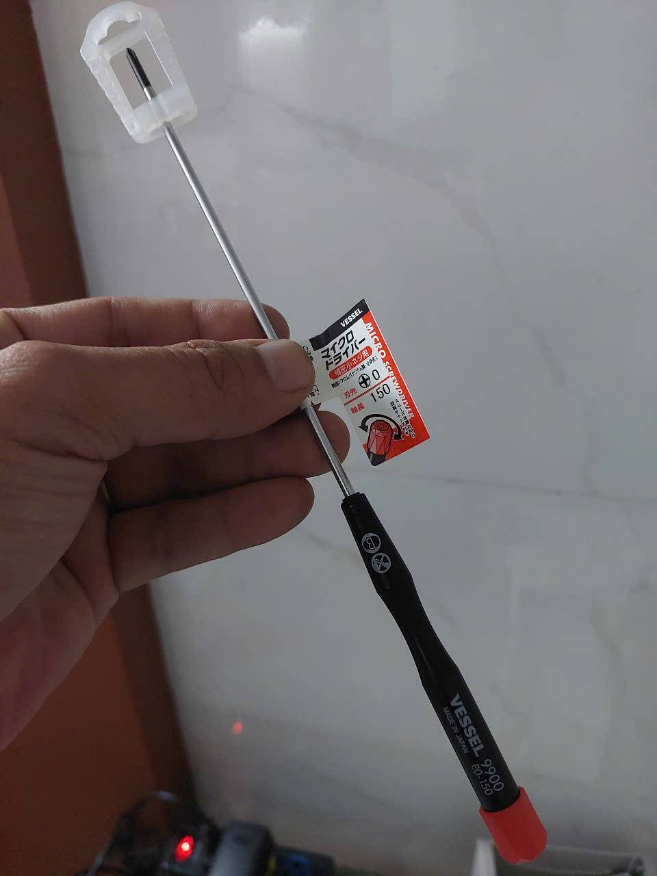 Tô vít bake 4 cạnh Vessel No.9900+0x150 (Japan)