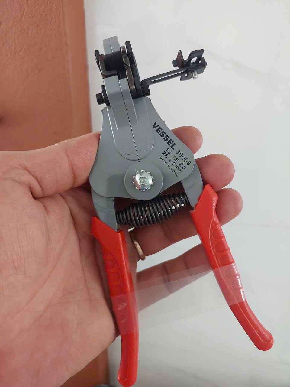 Kìm tuốt dây Vessel 3000B (Japan)