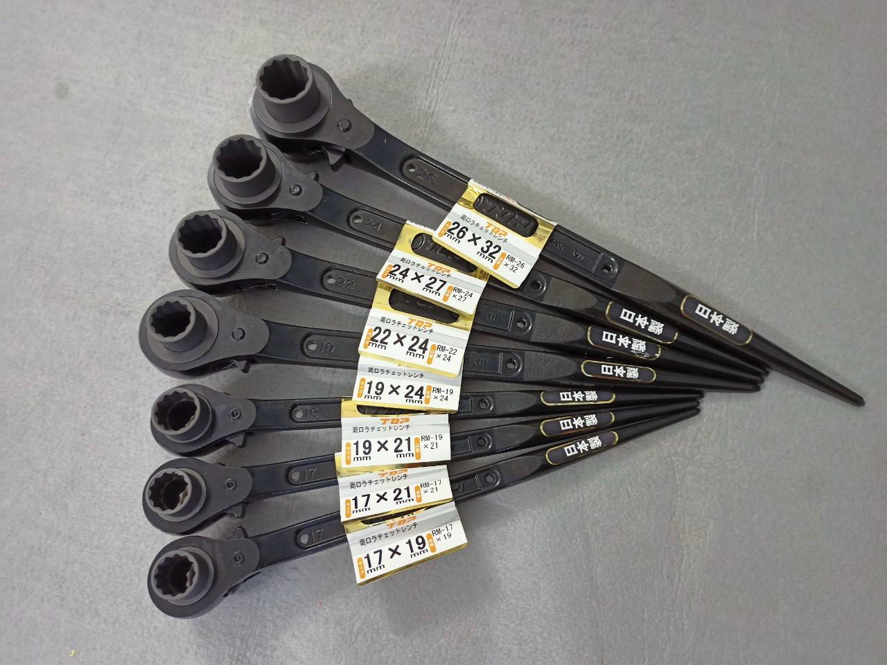 Cờ lê 2 đầu tuýp đuôi chuột Top Kogyo RM-26X32