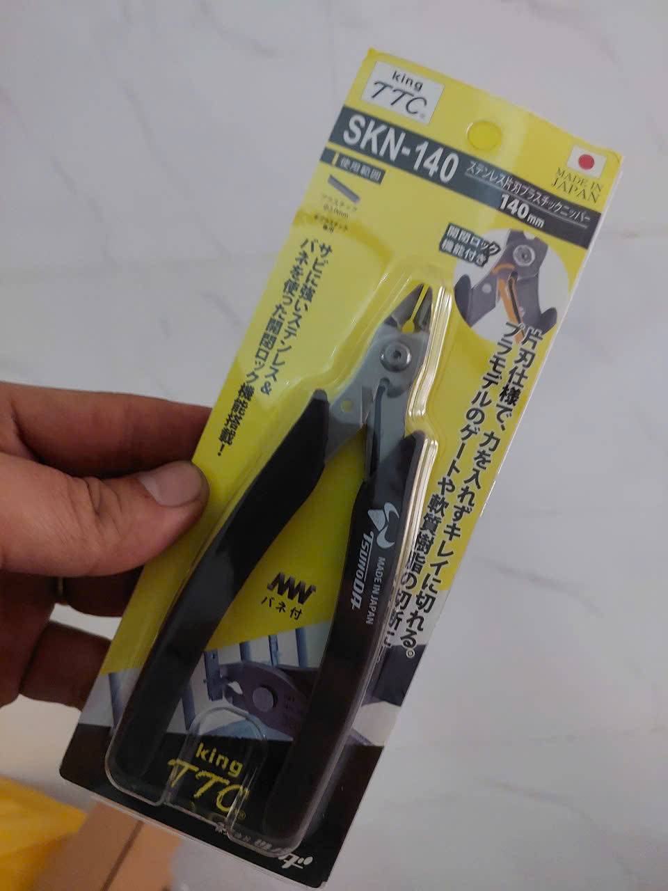 Kìm cắt nhựa loại không gỉ Tsunoda SKN-140