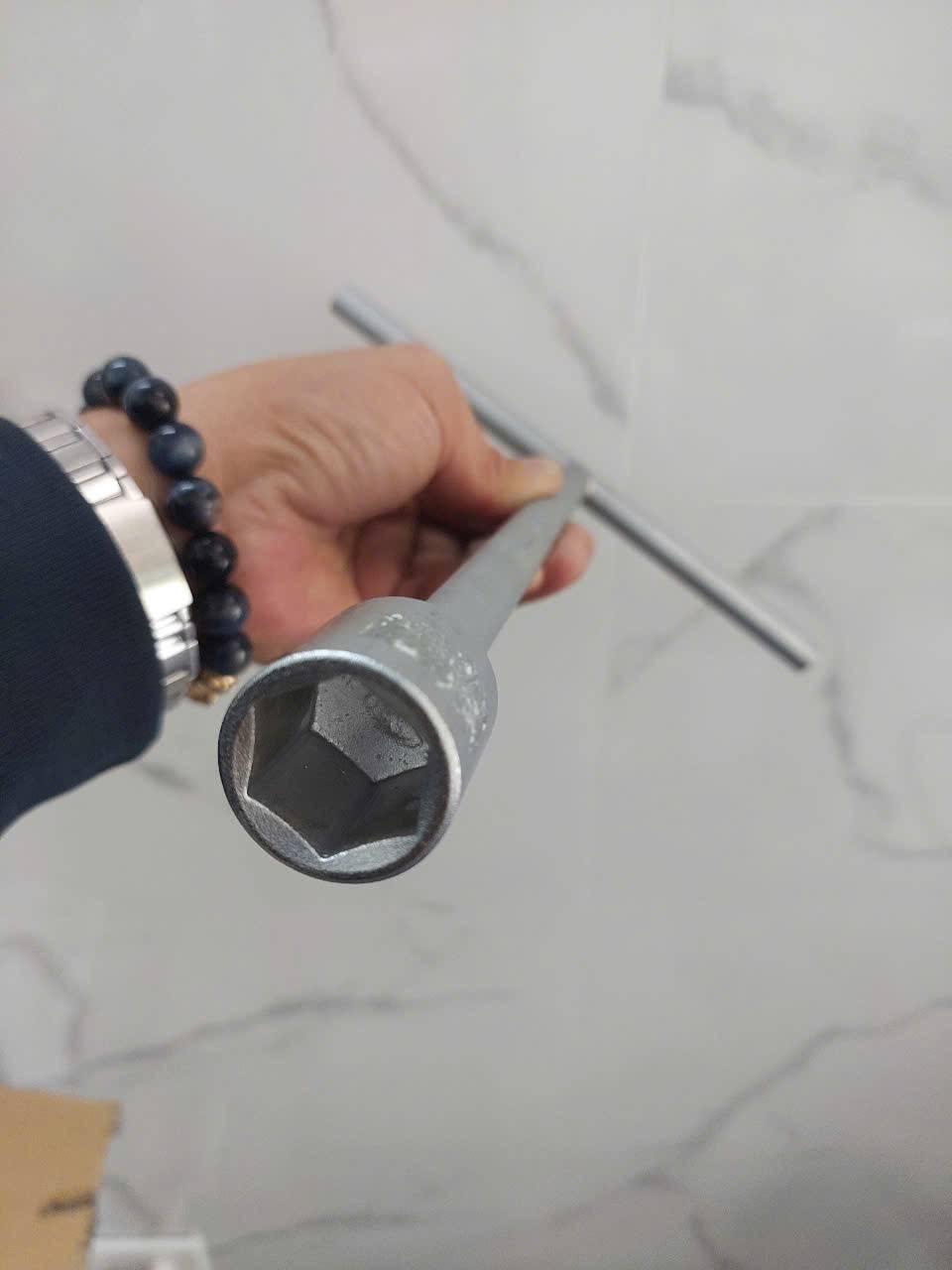 Tuýp vặn ốc chữ T 19mm OURA TW0019