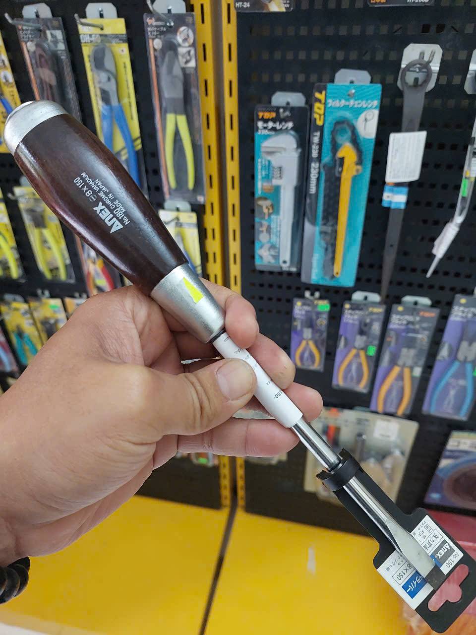 z7240225869519_0b27f57ca8f19917f66649ce241f454c Tô vít đóng cán gỗ tam giác Anex No.180-8×150