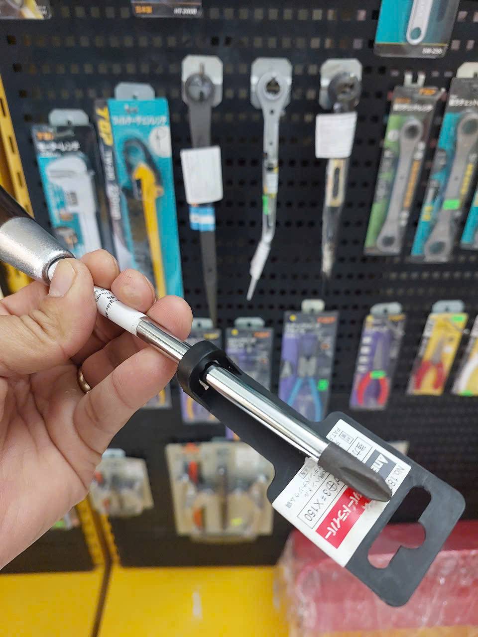 Tô vít đóng cán gỗ tam giác Anex No.180+3×150