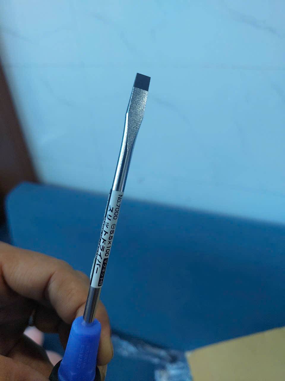 z6767974378271_0b2883c98fae2063a680eb2e6f9fd07a Tô vít cán cao su Anex No.7000-5.5×100