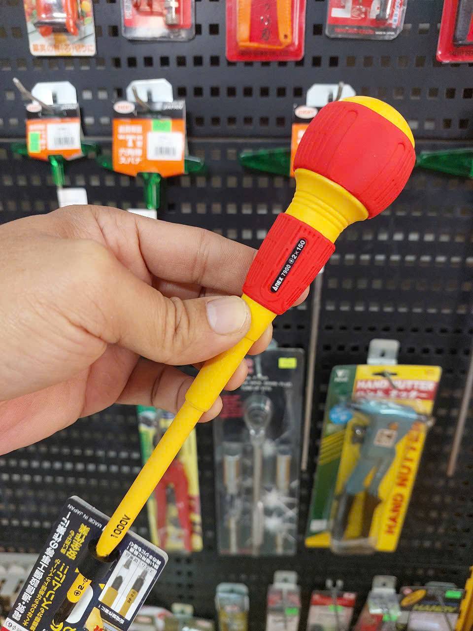 z7222737855545_e41eb9e3cf121a66e436f0ce9b870a75 Tô vít cách điện cán tròn Anex No.7900+2×150