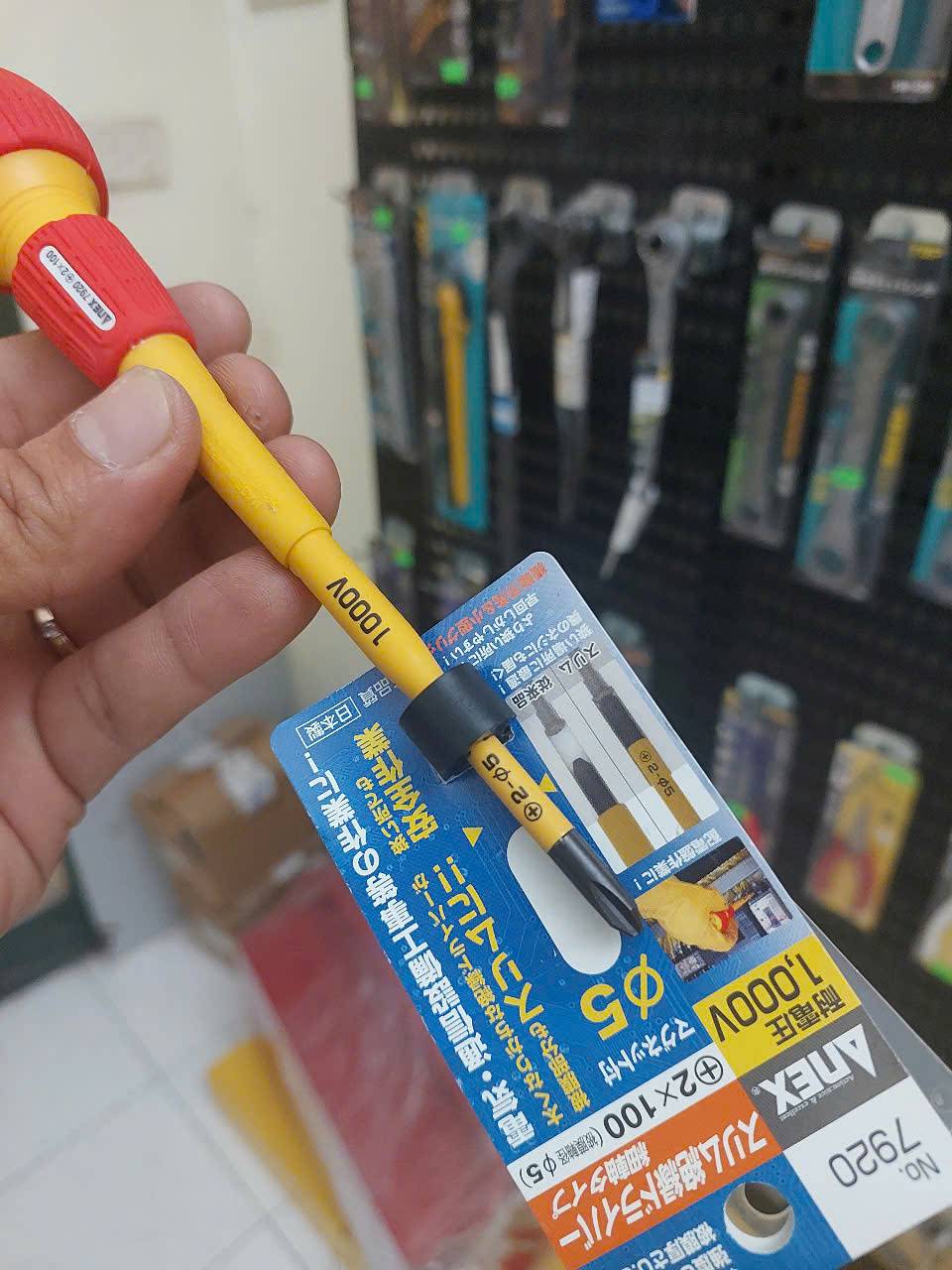 Tô vít cách điện cán tròn Anex No.7920+2×100