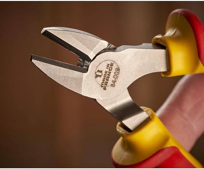 Đầu hẹp giúp tiếp cận những điểm chật hẹp.