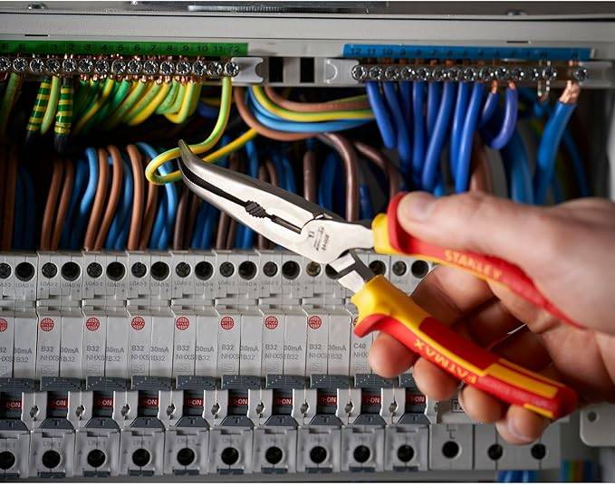 Thiết kế mũi cong giúp tiếp cận đồ vật trong không gian chật hẹp