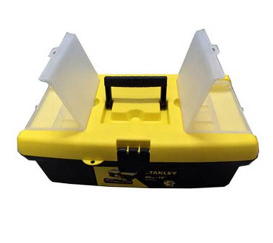 Có 2 ngăn đựng các chi tiết nhỏ trong suốt