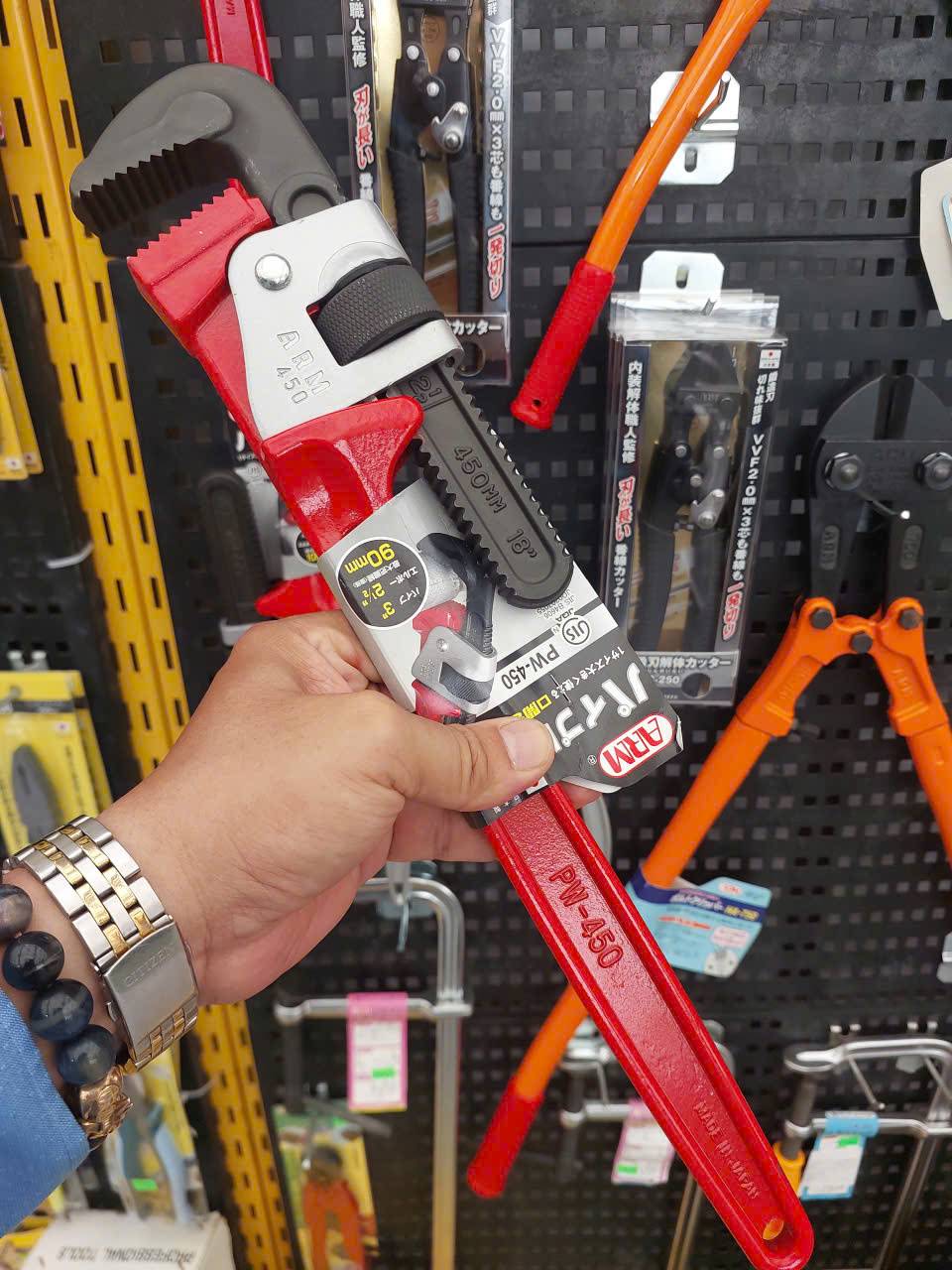 Mỏ lết răng thân sắt ARM PW-450