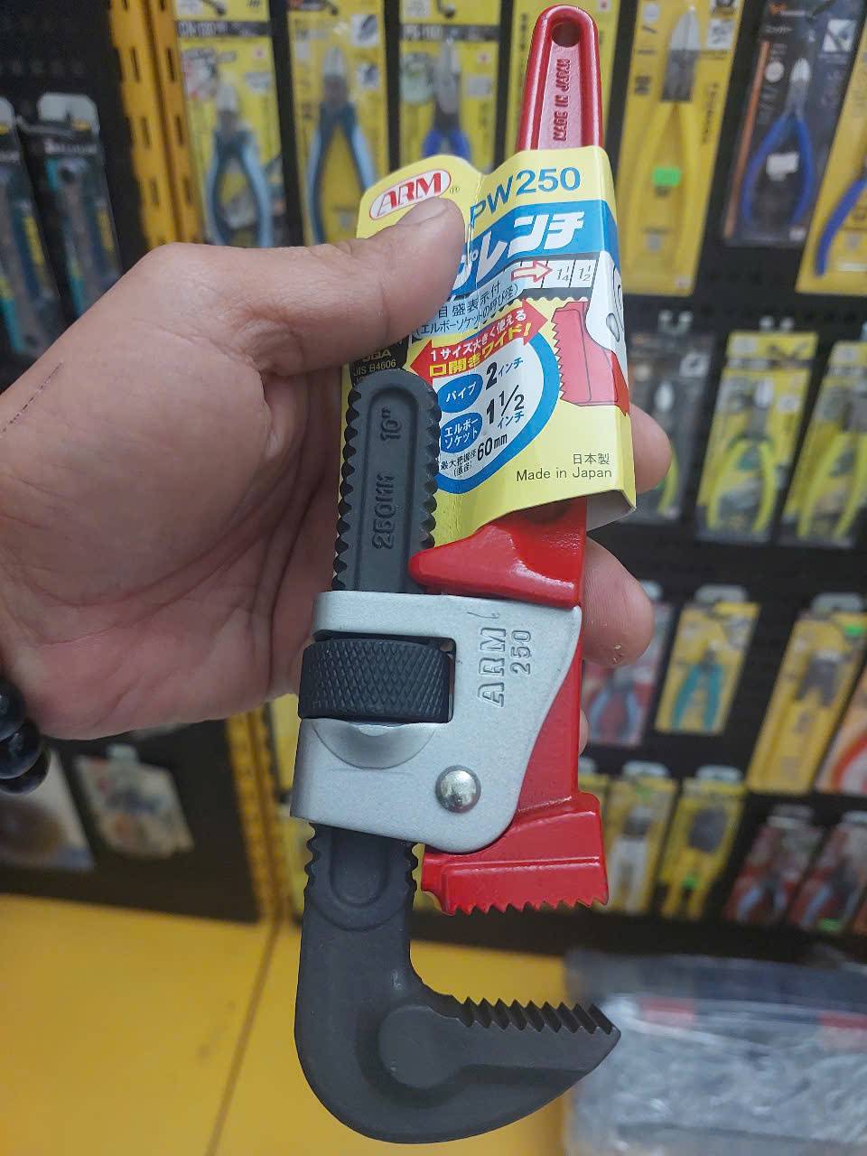 Mỏ lết răng thân sắt ARM PW-250