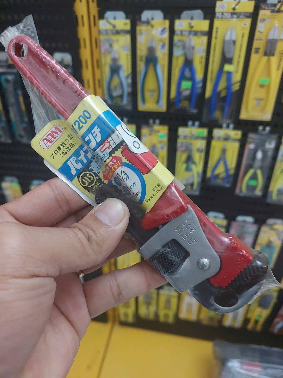 Mỏ lết răng thân sắt ARM PW-200