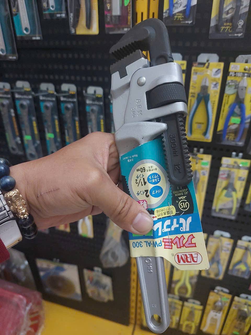 Mỏ lết răng thân nhôm ARM PW-AL300