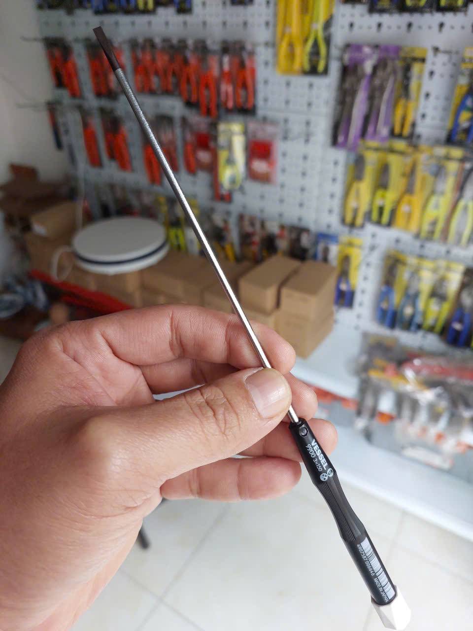 z6125612800231_4d876623945066d079c9debfacecde33 Tô vít dẹp 2 cạnh Vessel No.9900-3×150 (Nắp trắng xuất khẩu)