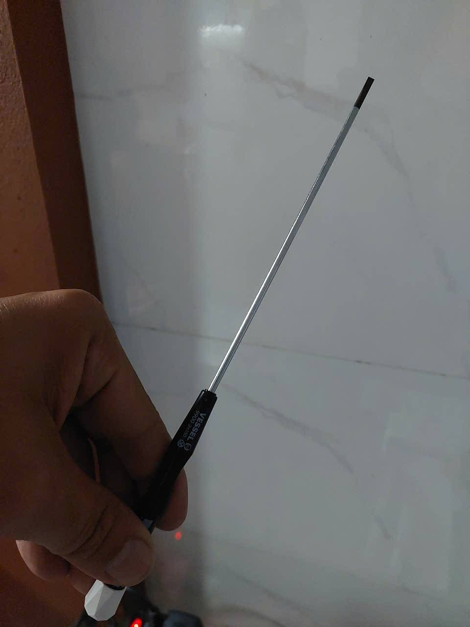 Tô vít dẹp 2 cạnh Vessel No.9900-3×150 (Nắp trắng xuất khẩu)