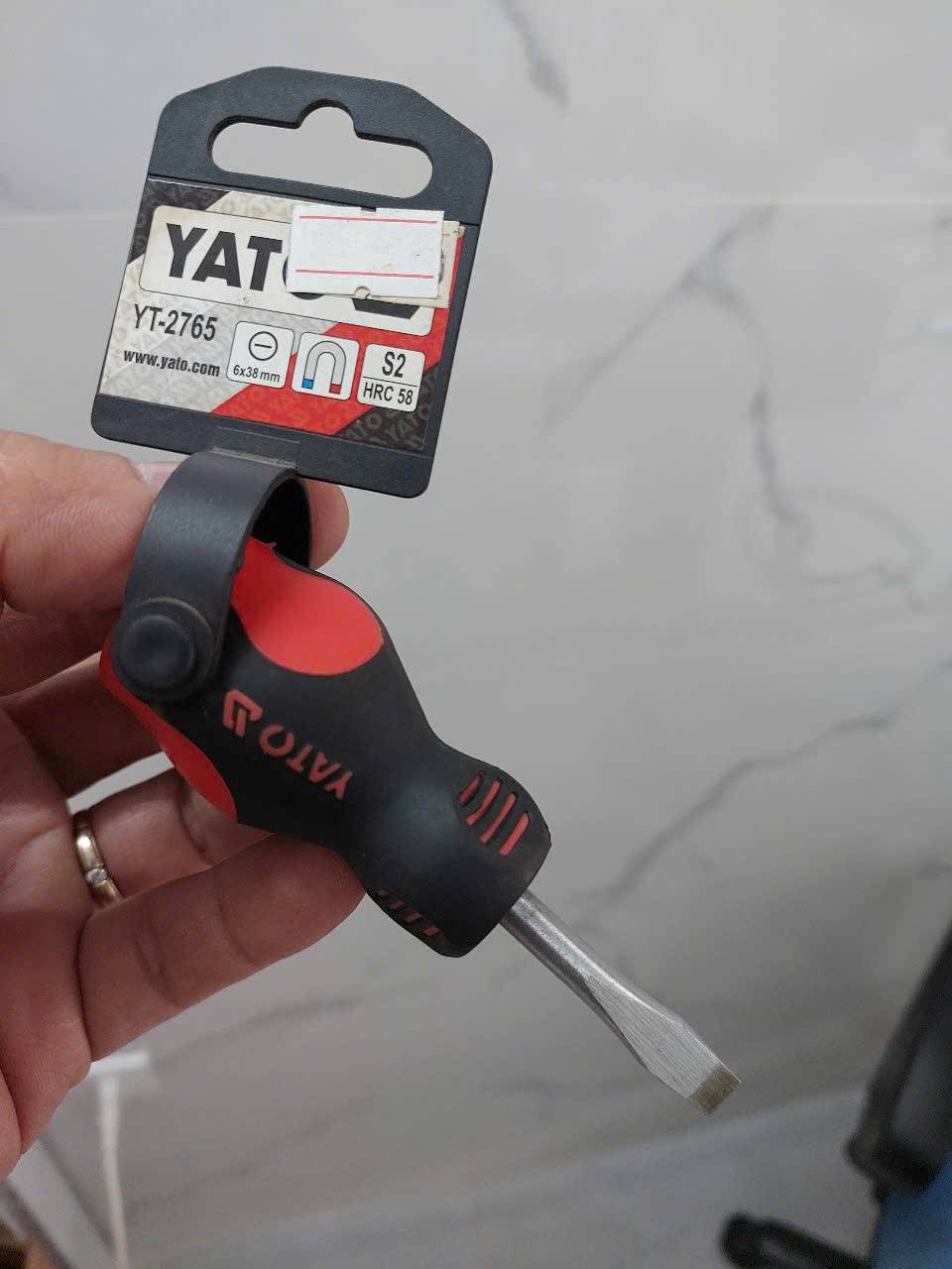 Tuốc-nơ-vít 2 cạnh (-) có nam châm 6x38x6 Yato YT-2765