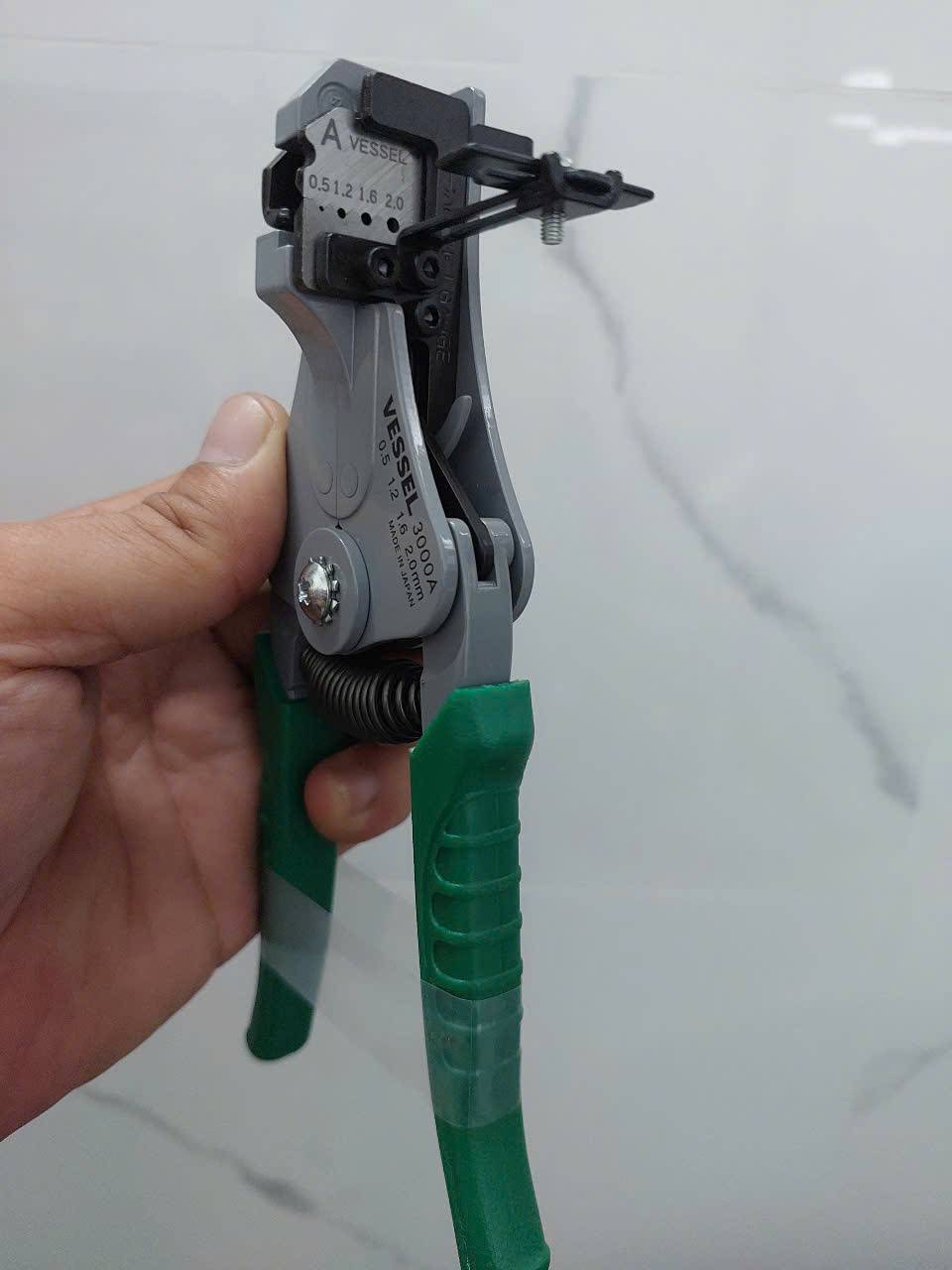 Kìm tuốt dây điện tự động (Wire Stripper) cao cấp dành cho dây đơn VESSEL No.3000A