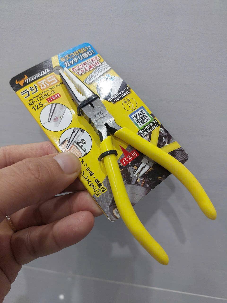 Kìm mũi nhọn hàm nhựa chống trầy xước có lò xo cao cấp Tsunoda RP-125SC-S
