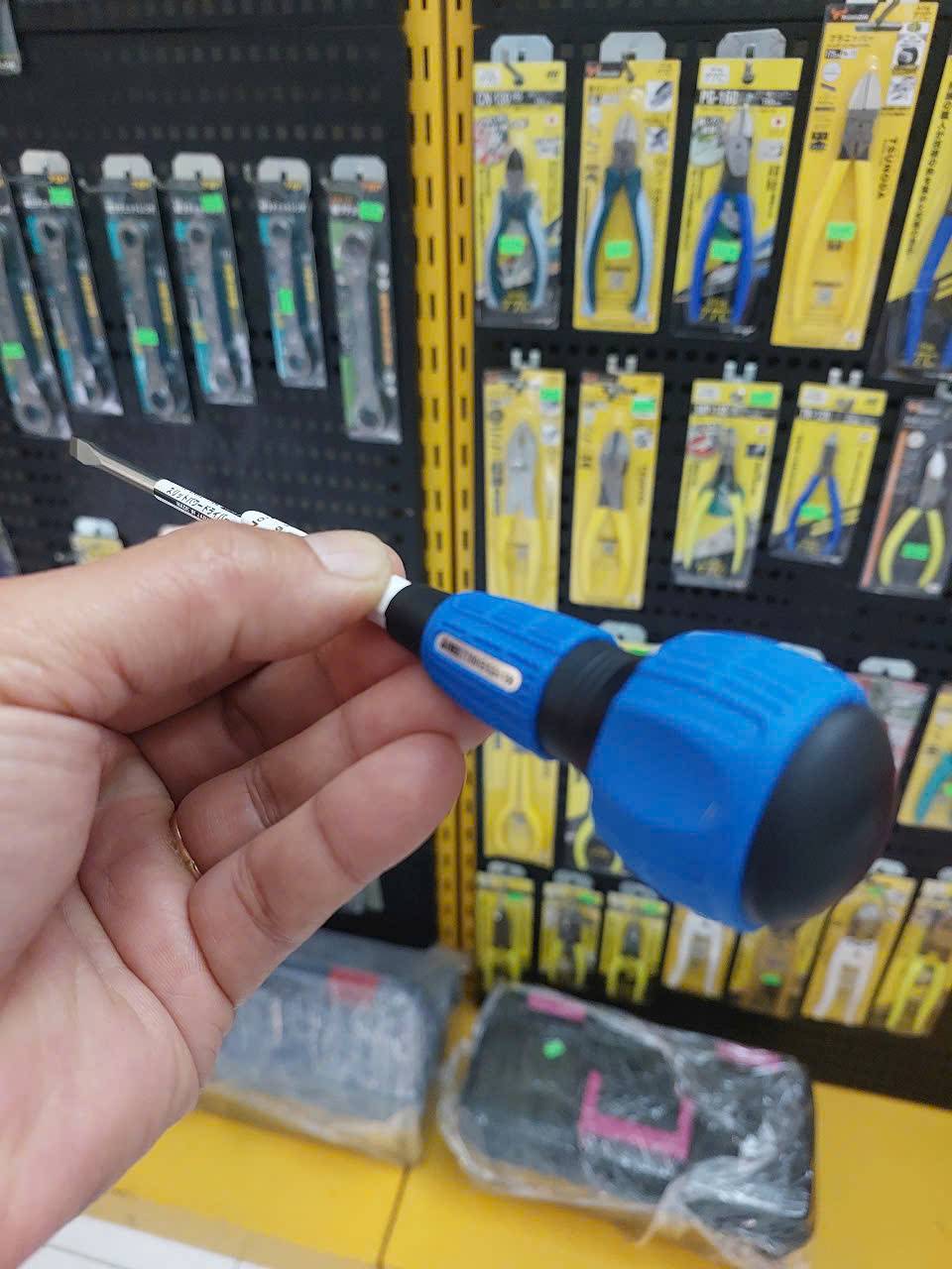 z7523807887984_09d16e1ee9952d2f5cf4fc0931f35b9a Tô vít 2 cạnh có từ tính Anex No.7700-5.5×150