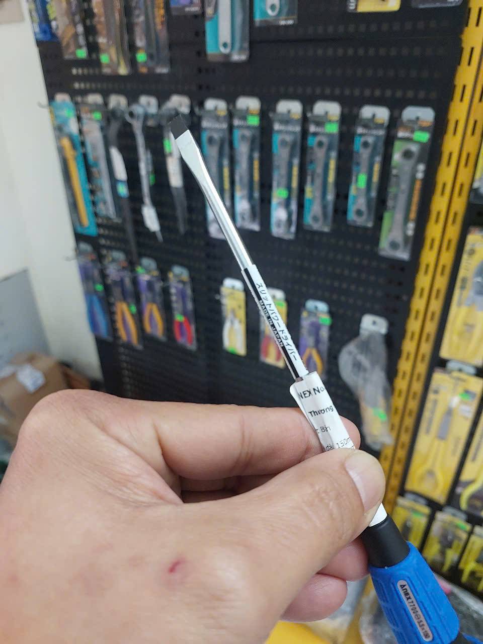 z7523807915768_66d2dea4da5b79069bb846ce0d695dfa Tô vít 2 cạnh có từ tính Anex No.7700-5.5×150